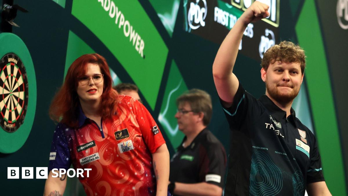 Doets Claims PDC World Championship 2025 Victory Against Van Leuven