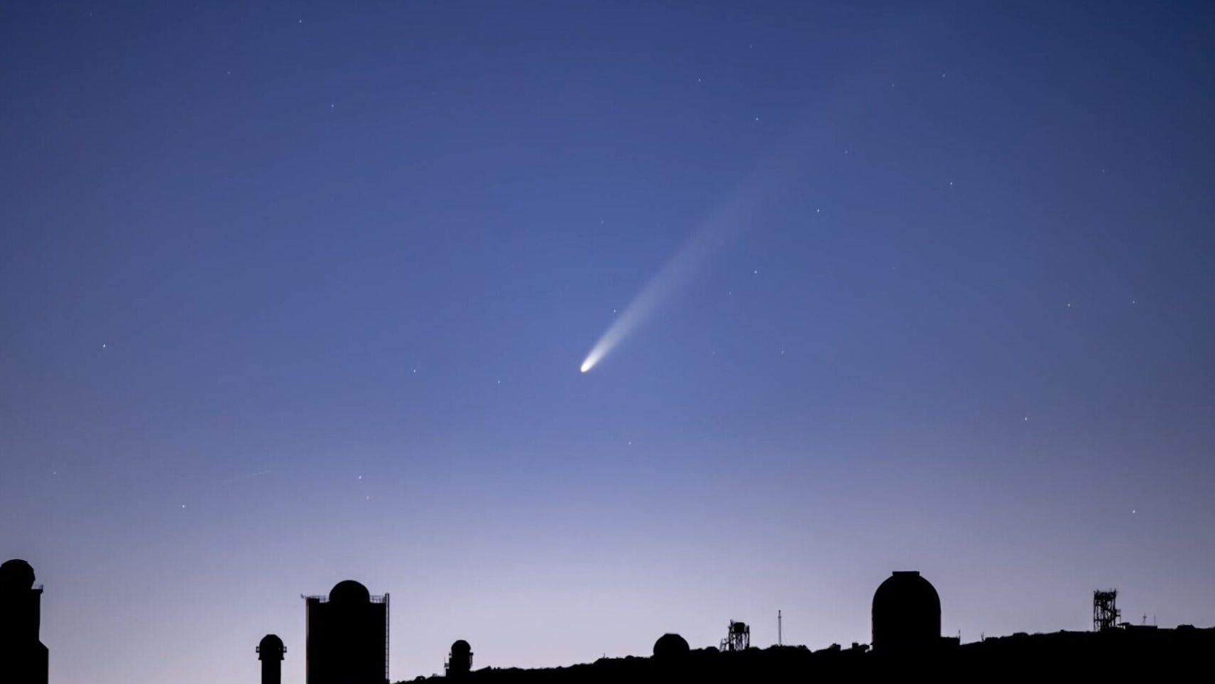 El Cometa Verde: Imágenes De Su Histórico Acercamiento A La Tierra