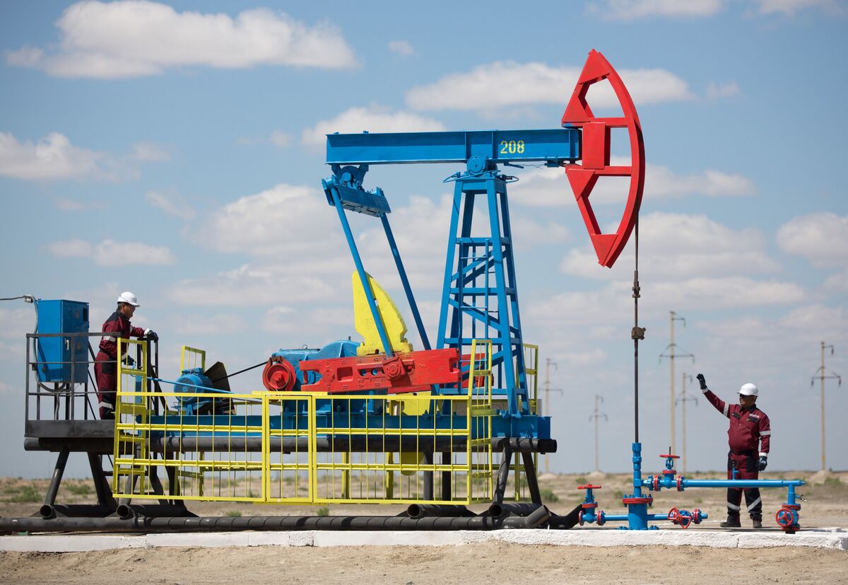 Kazakhstan Defies OPEC+ Cuts: Oil Production Increase Planned